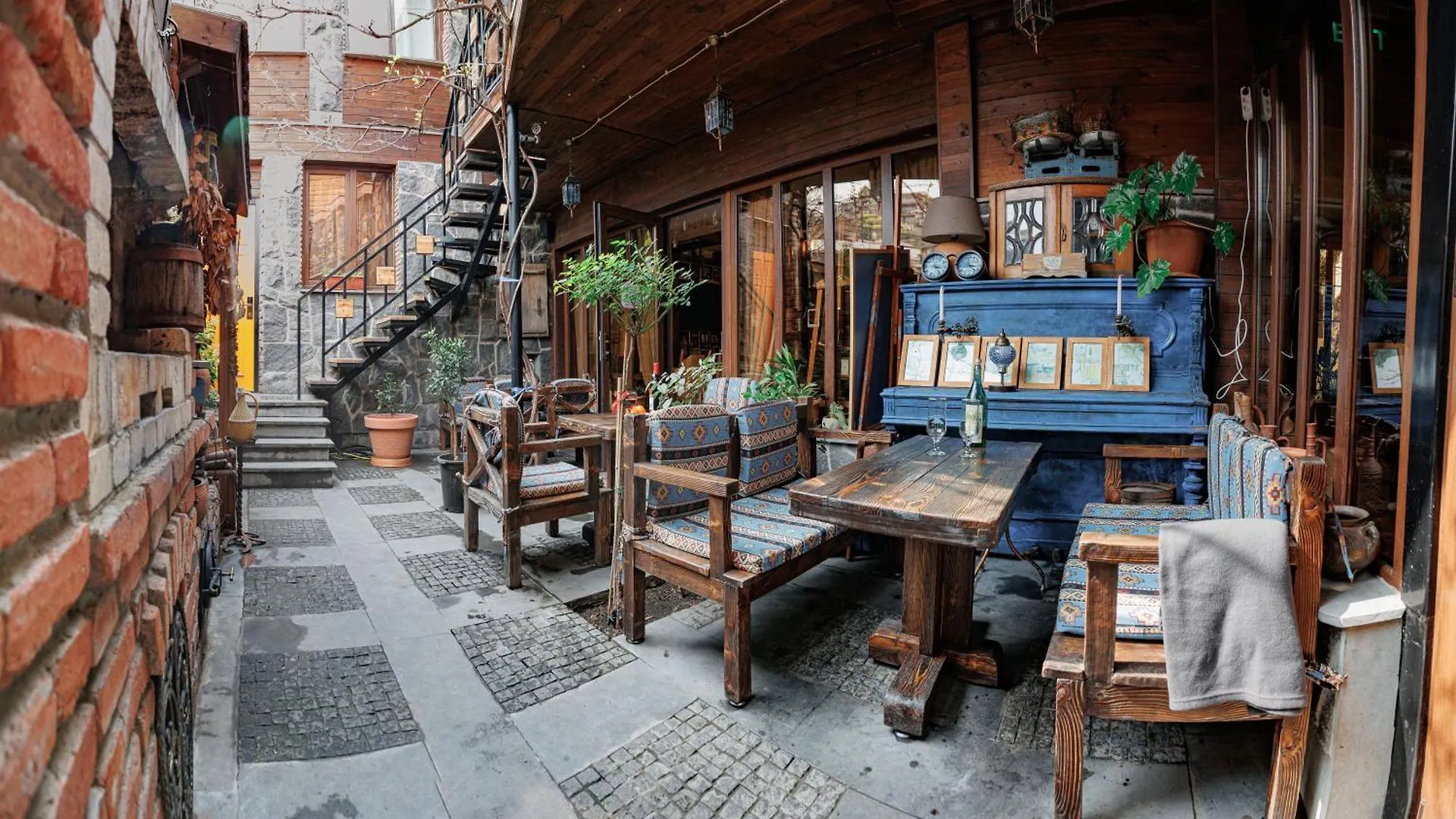 Piano Borracho Boutique Hotel Old Tbilisi